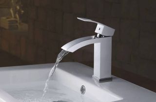 Смеситель для раковины Rose R1501F белый/хром